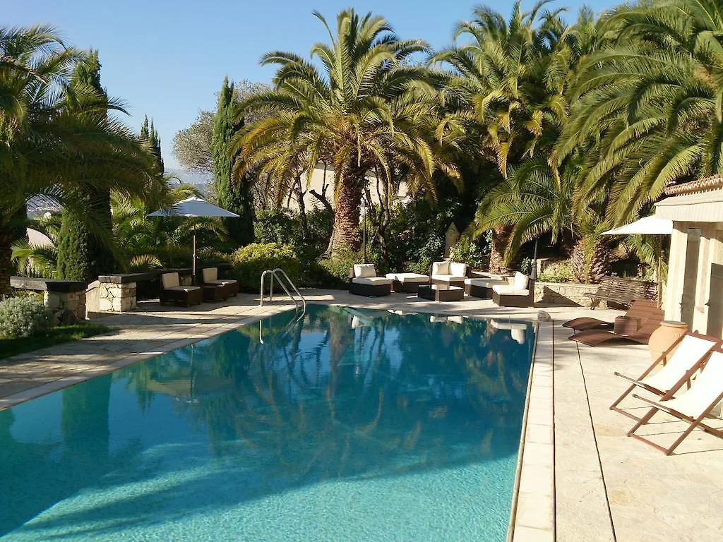Apartment Villa Loucisa Nice