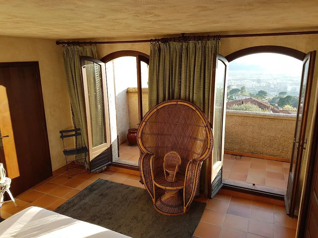 Apartment Villa Loucisa Nice